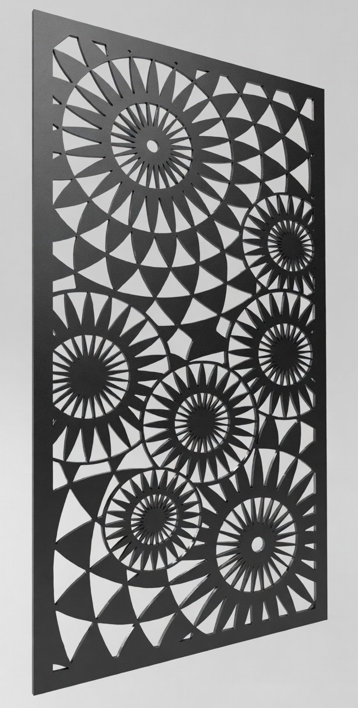 Celosía metálica con mandalas solares modelo CM04 — panel decorativo con círculos radiales para fachadas exteriores de estilo étnico