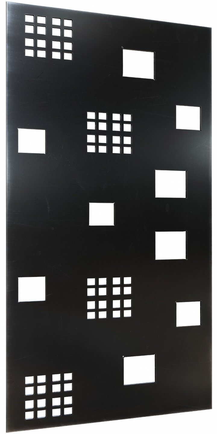 Celosía metálica con ventanas urbanas modelo CM26 — panel minimalista estilo skyline para divisores modernos y fachadas de edificios