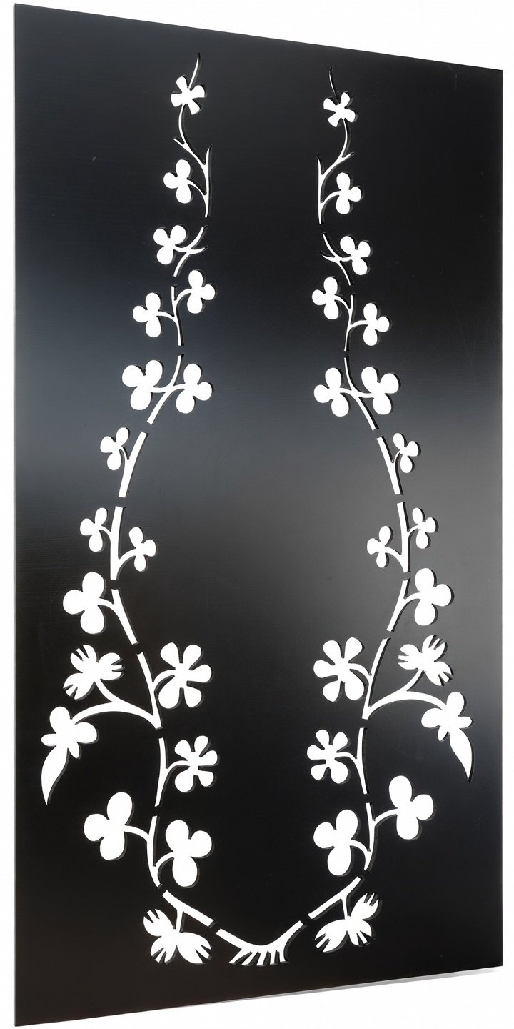 Celosía metálica de enredadera de tréboles modelo CM28 — panel con hojas trifoliadas para jardines naturales y cerramientos orgánicos